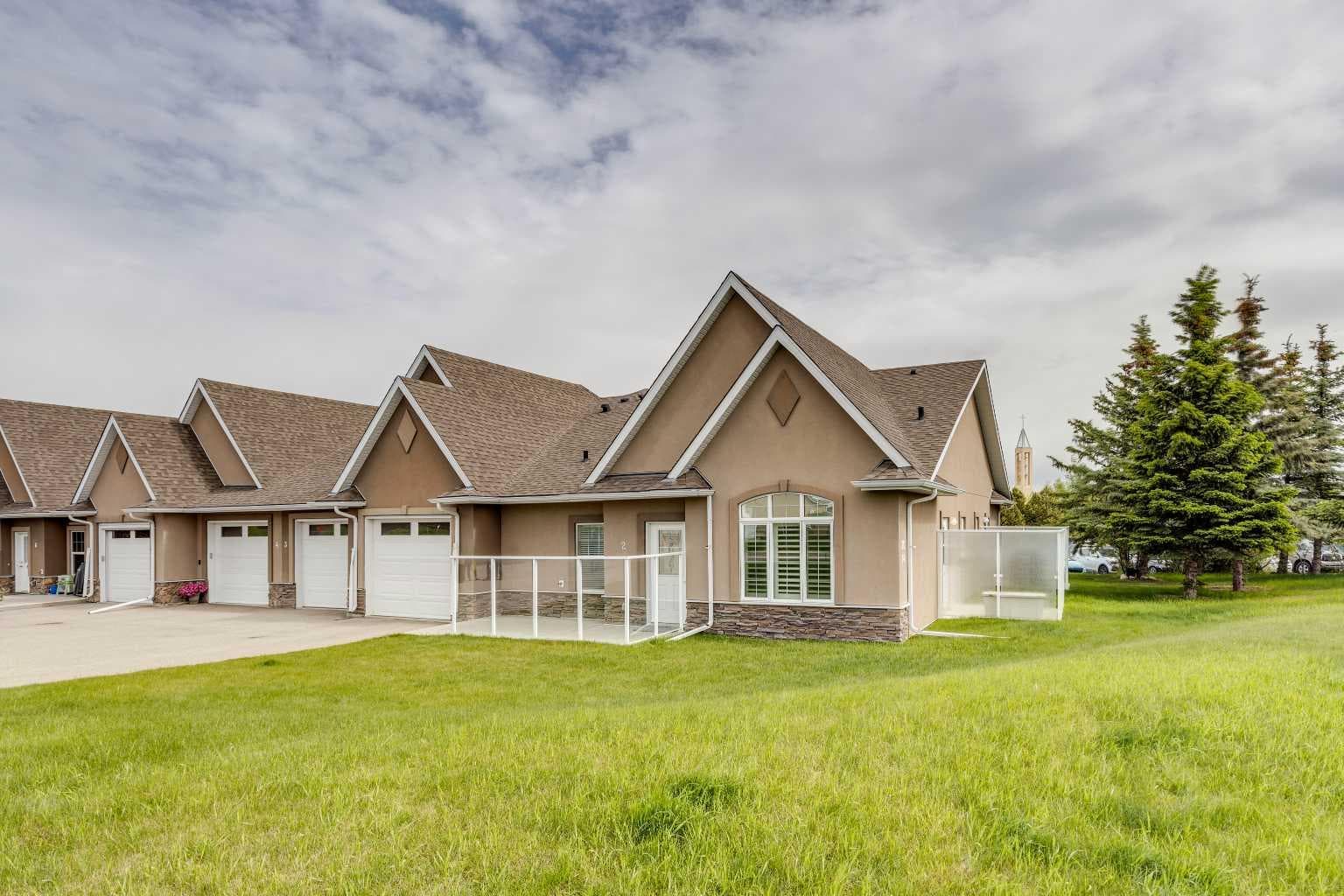 2, 20 River Heights View 
