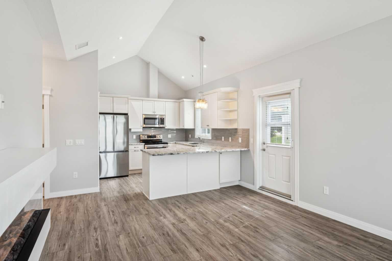2, 20 River Heights View 