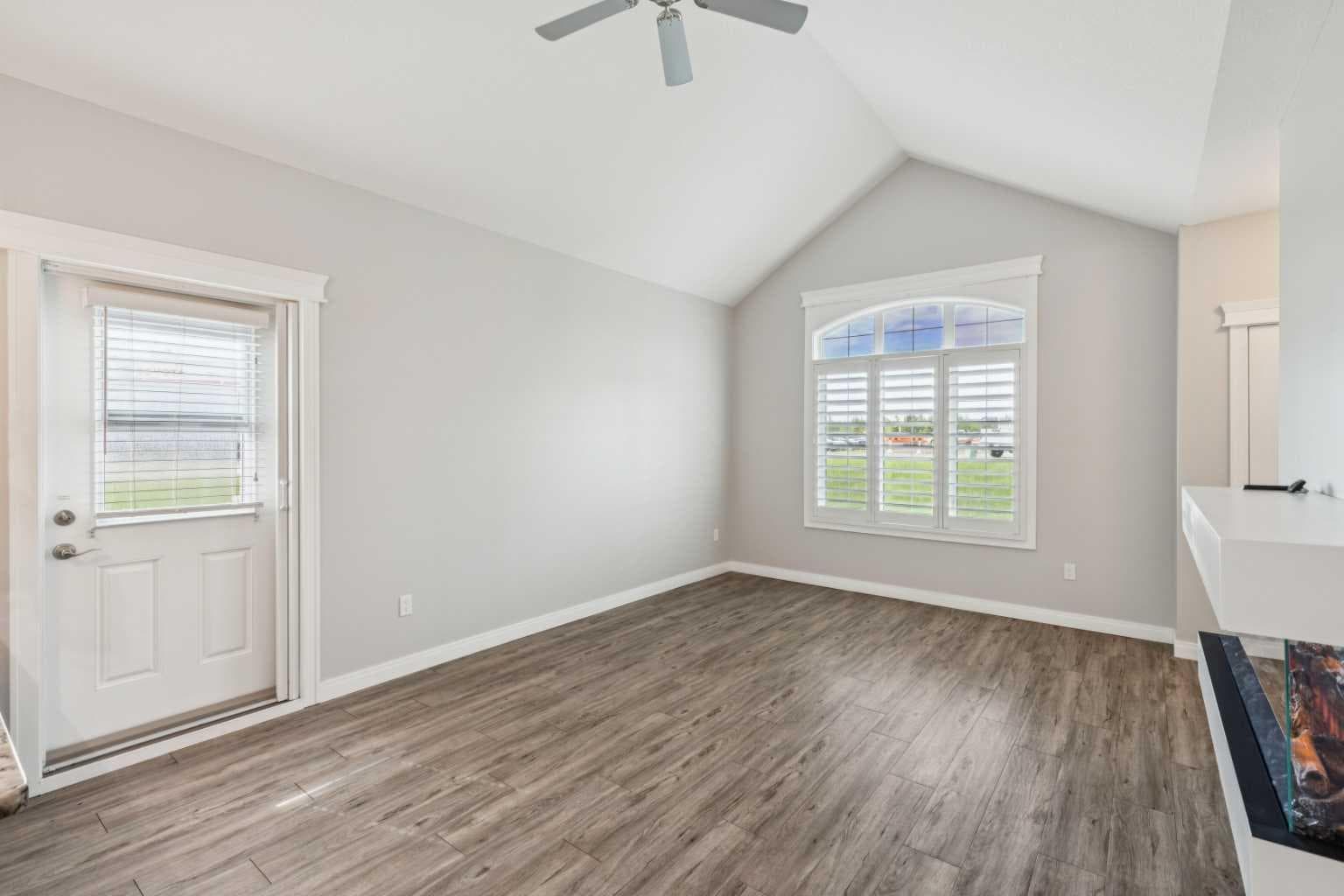 2, 20 River Heights View 