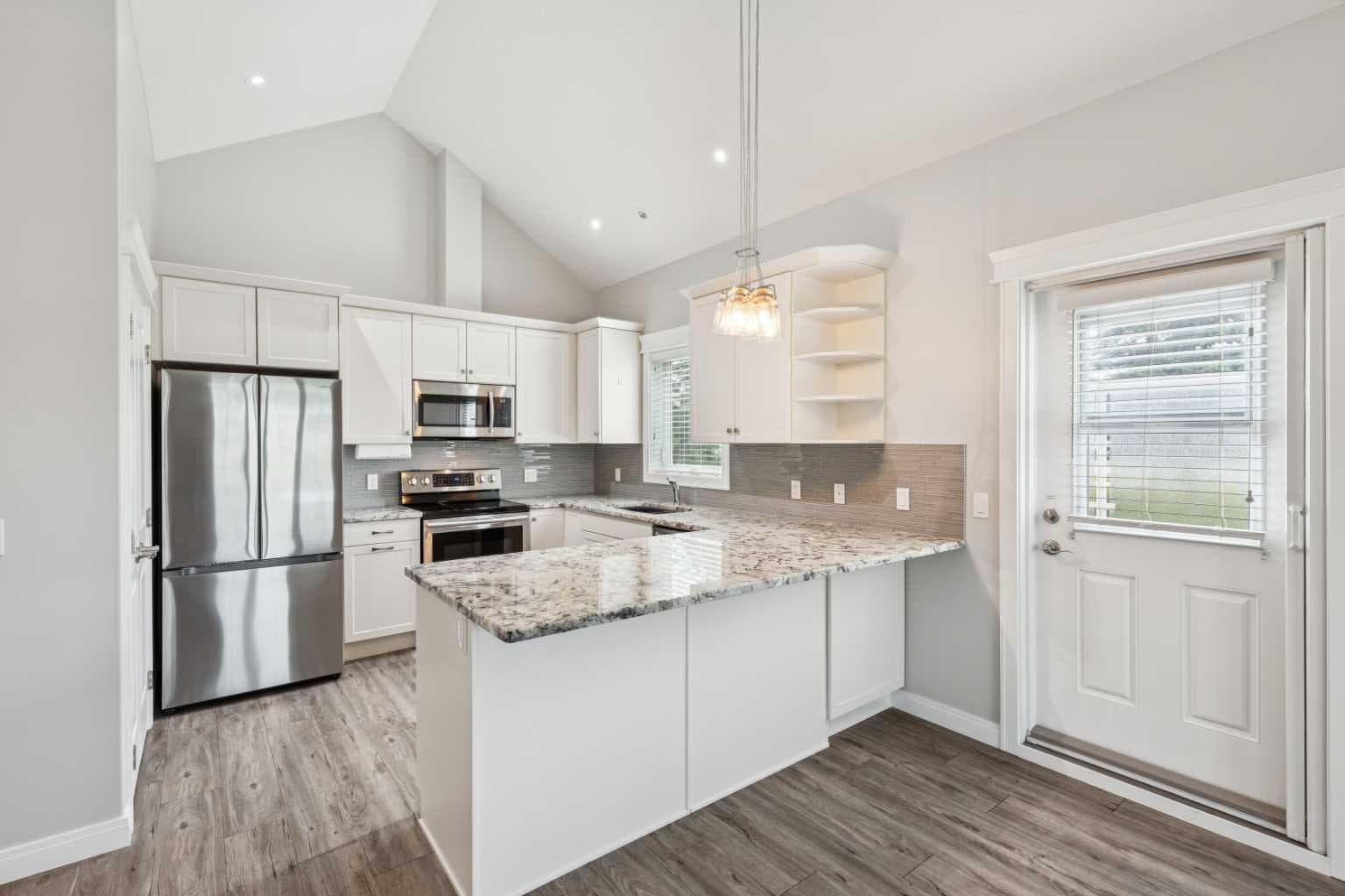 2, 20 River Heights View 