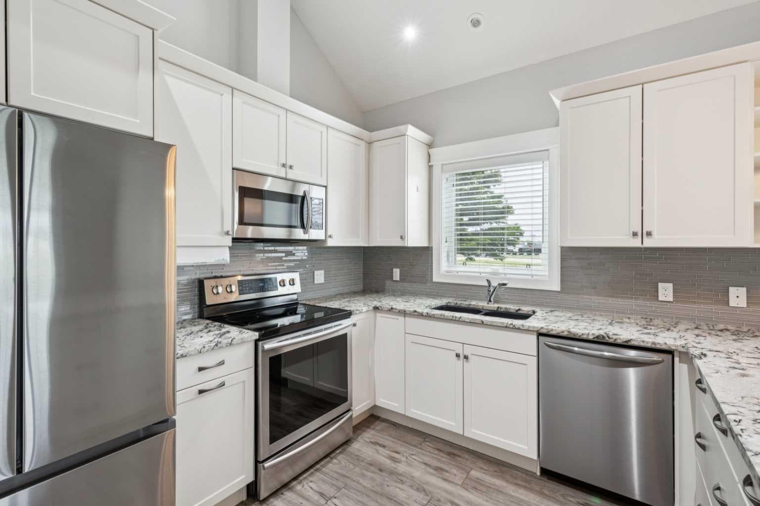 2, 20 River Heights View 