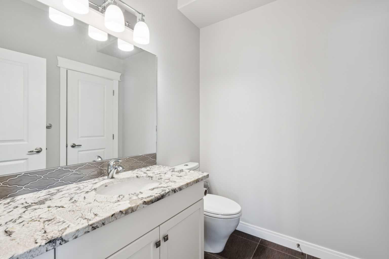 2, 20 River Heights View 