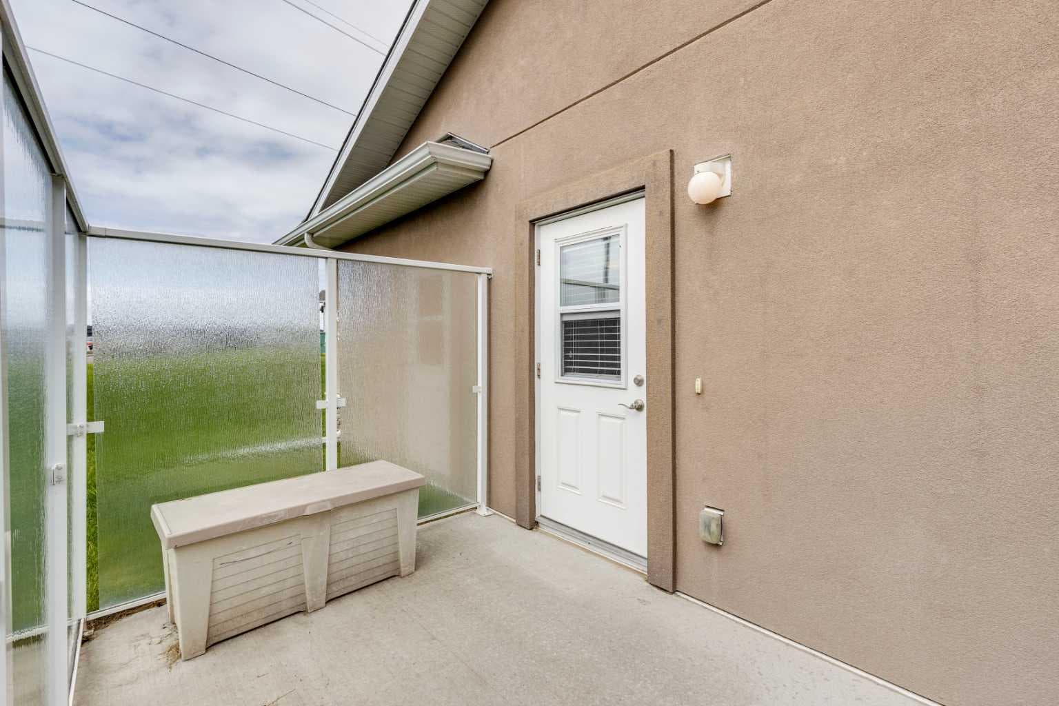 2, 20 River Heights View 