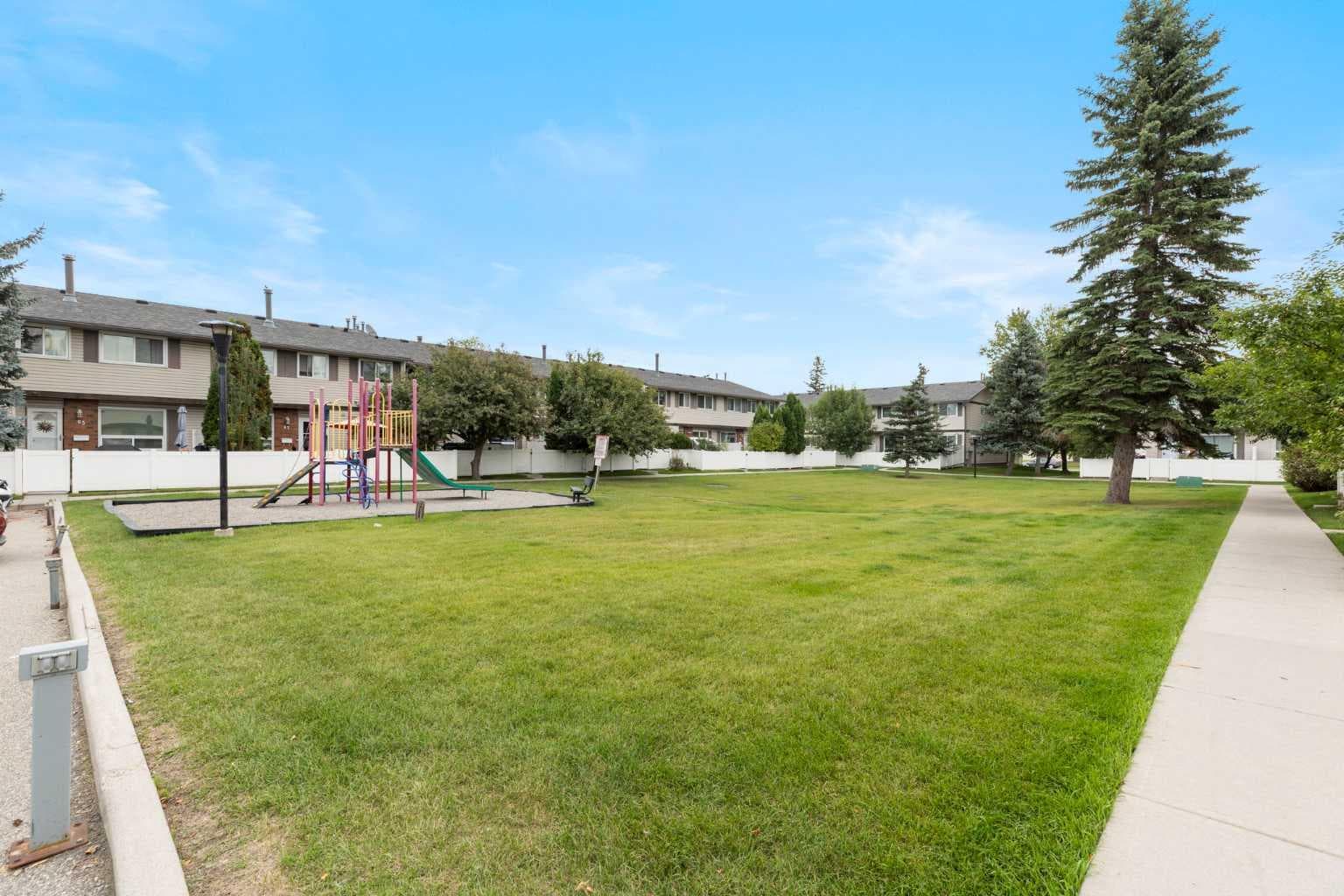 22, 740 Bracewood Drive SW