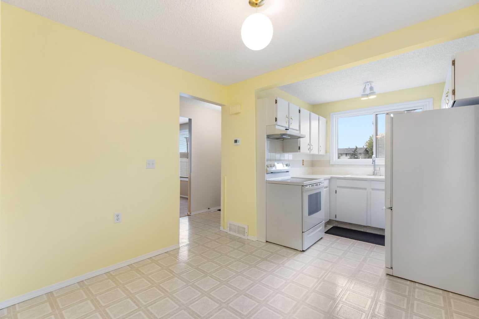 22, 740 Bracewood Drive SW