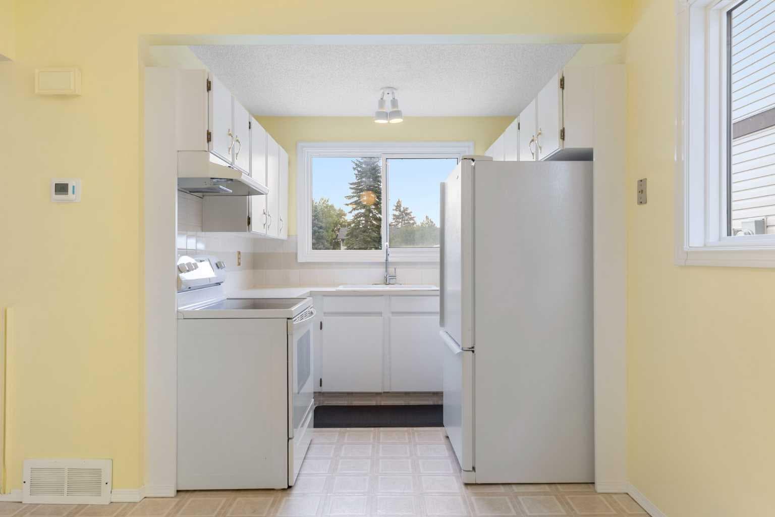 22, 740 Bracewood Drive SW