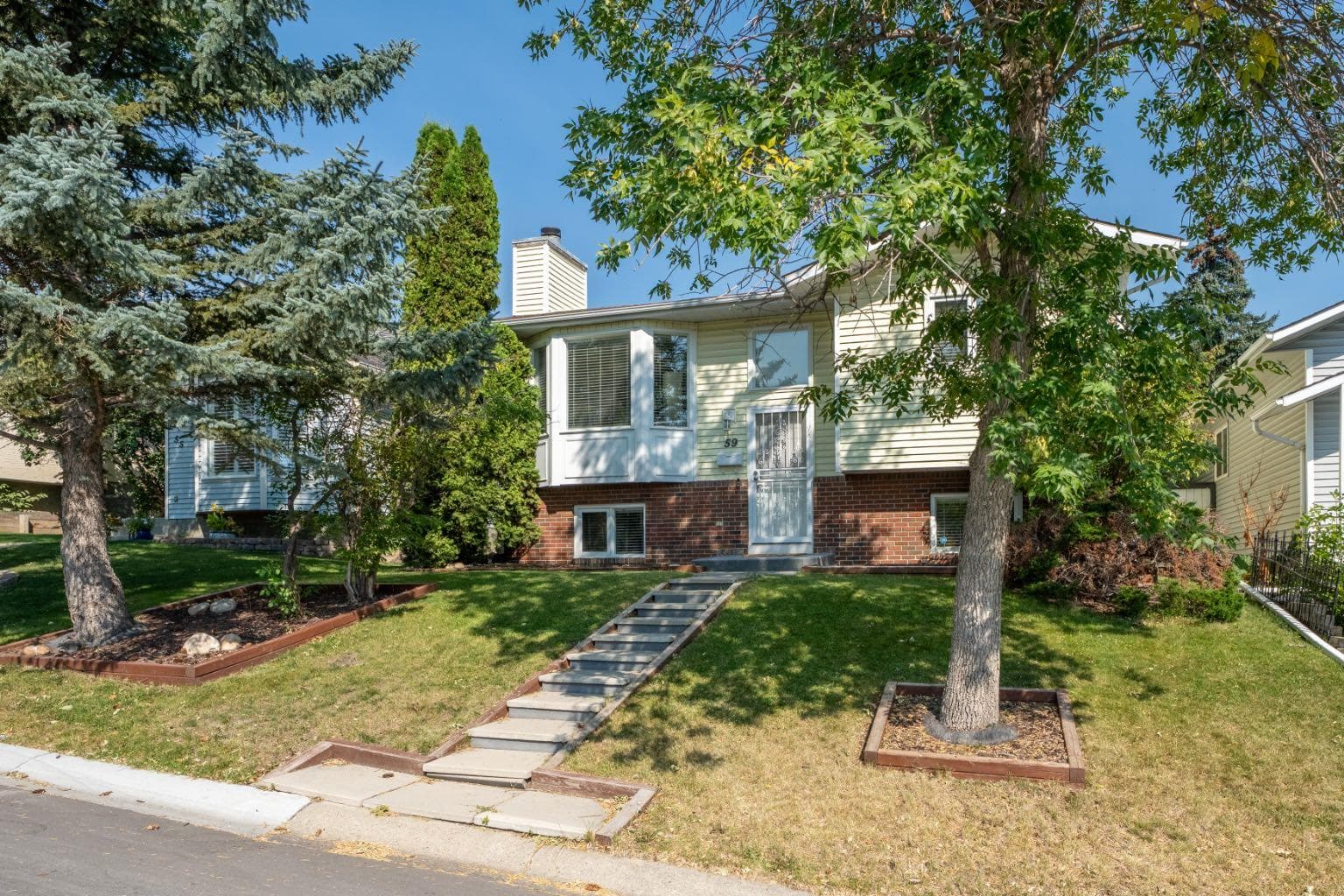 59 Macewan Park Road NW