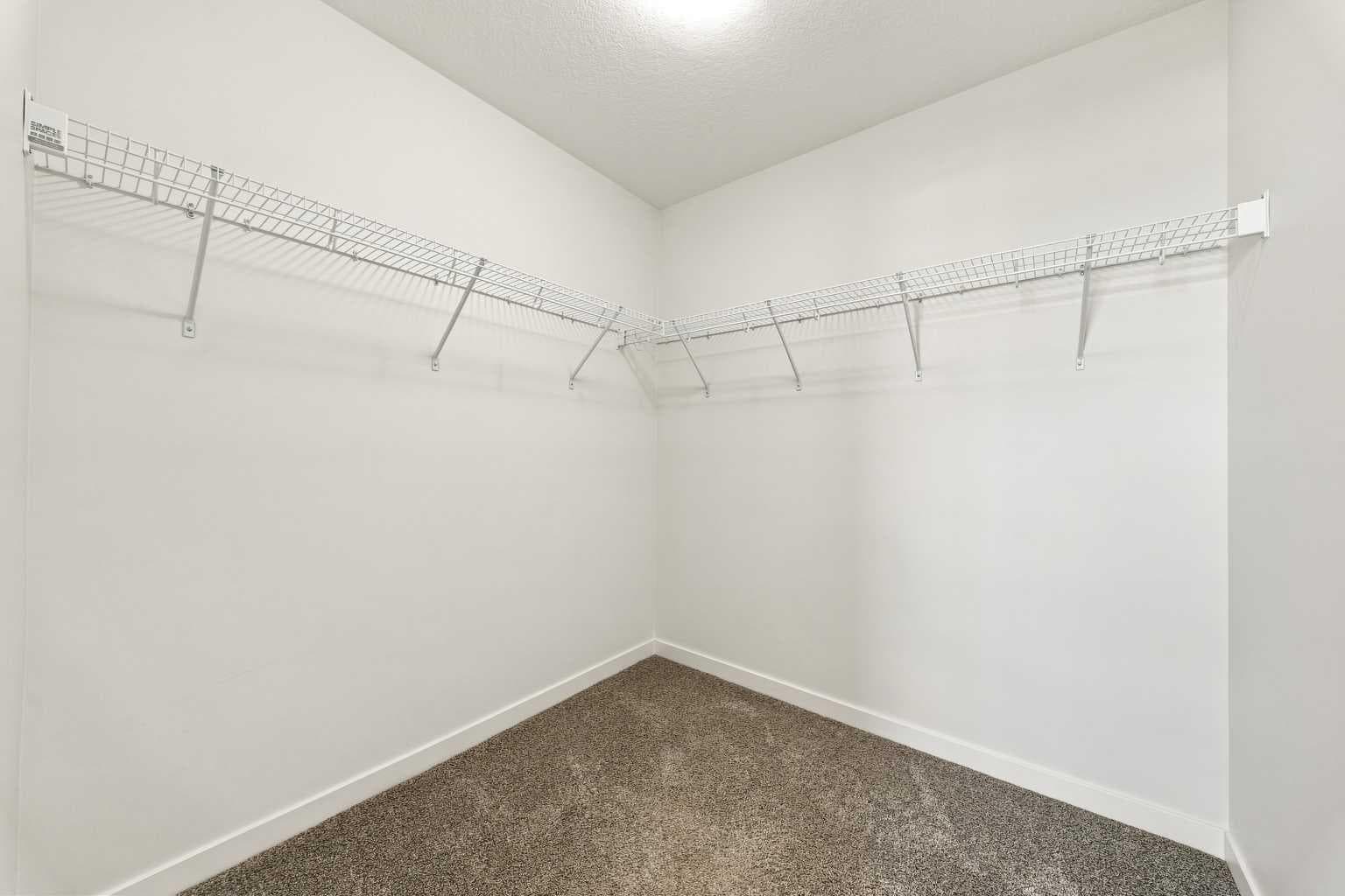 223 Savanna Way NE