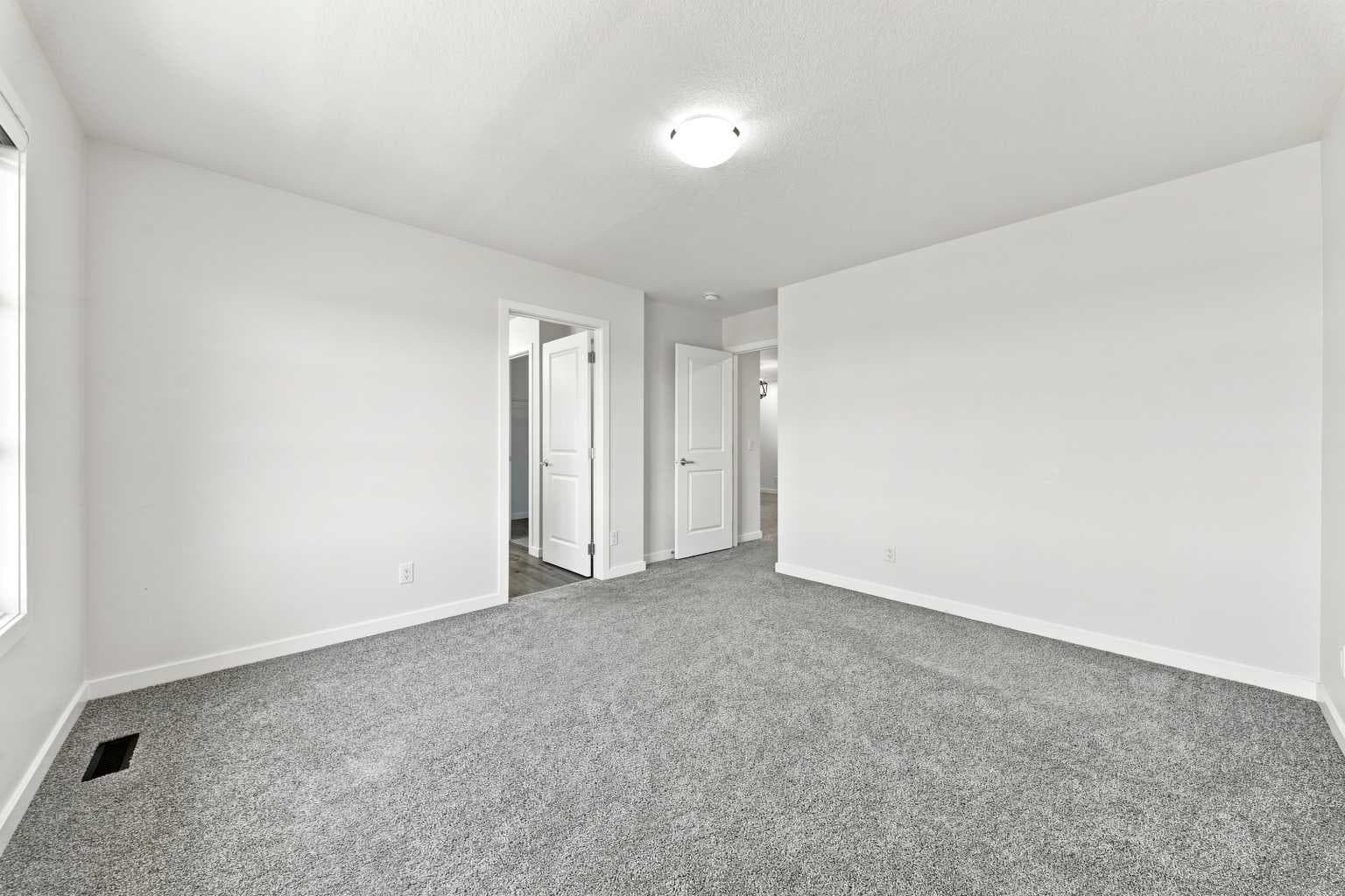 223 Savanna Way NE