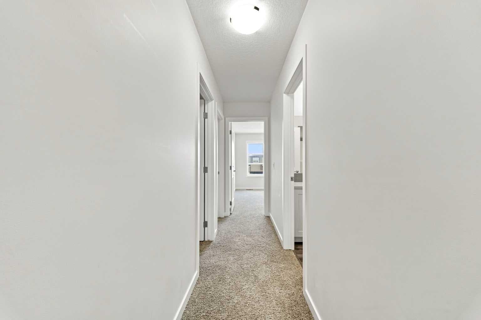 223 Savanna Way NE