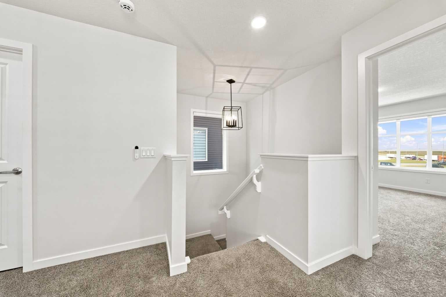 223 Savanna Way NE