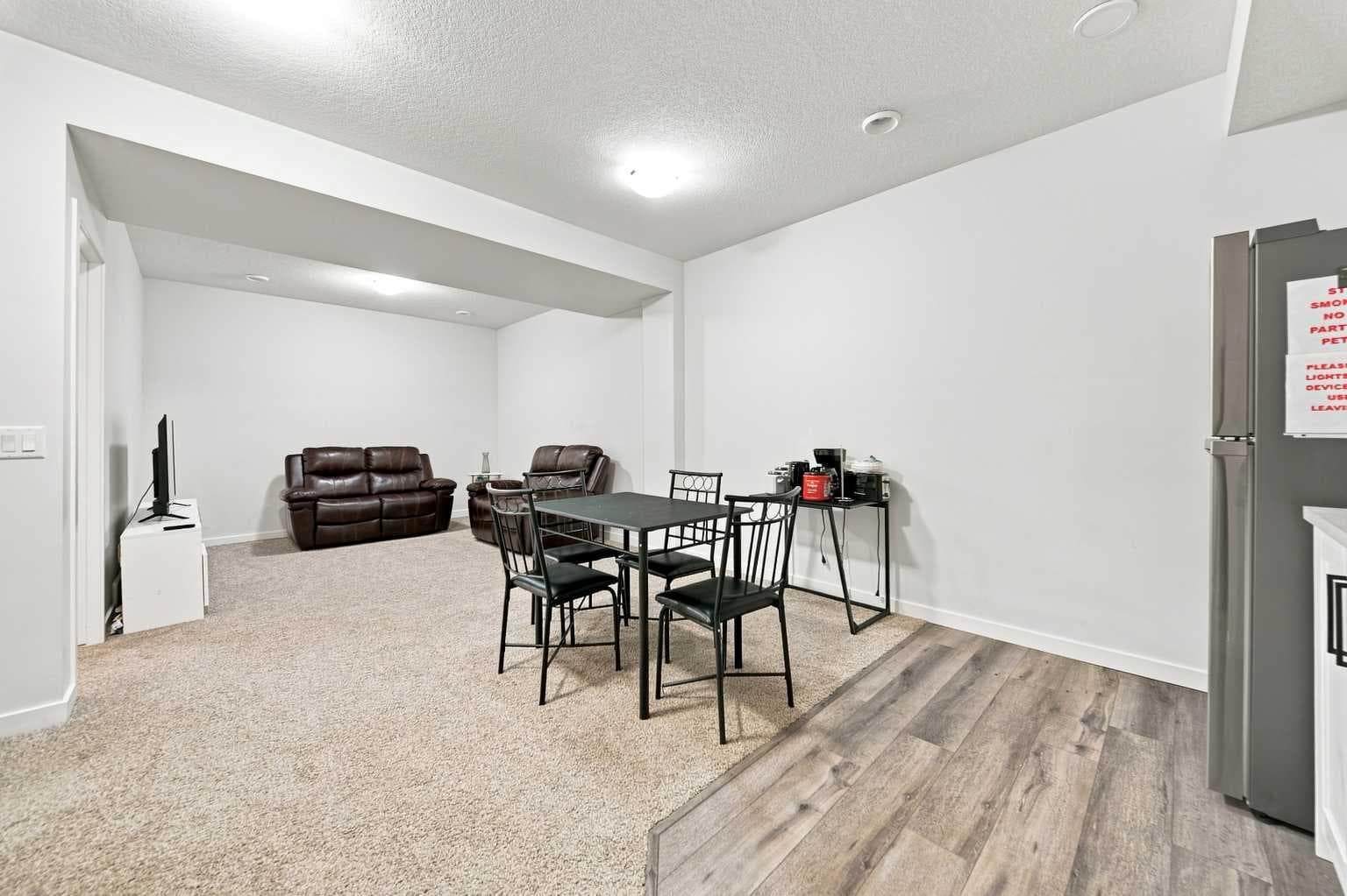 223 Savanna Way NE
