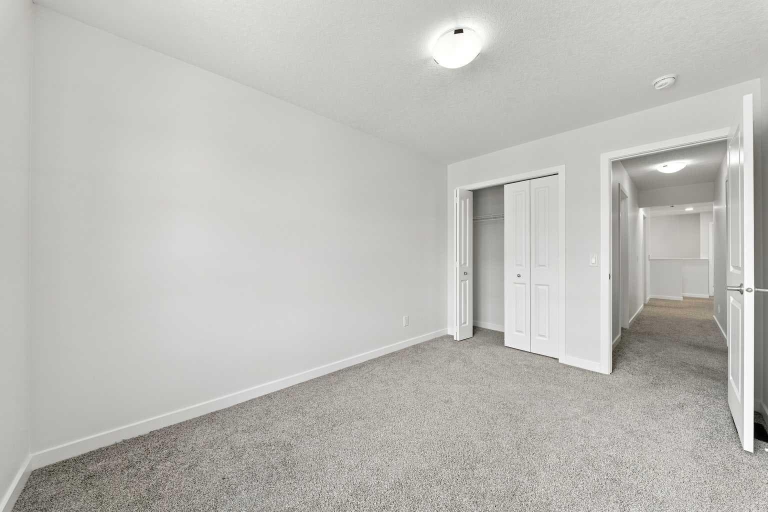 223 Savanna Way NE