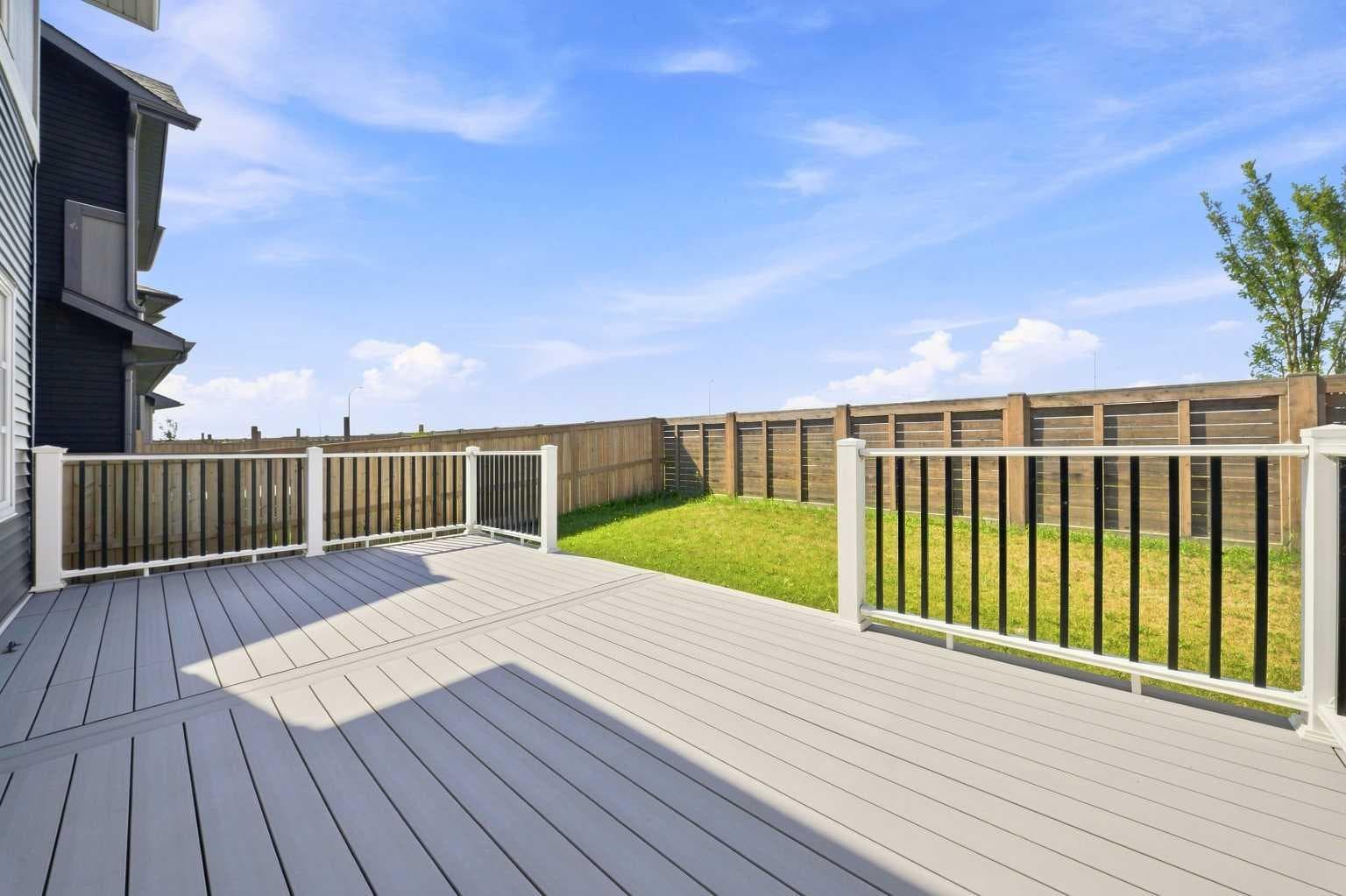 223 Savanna Way NE