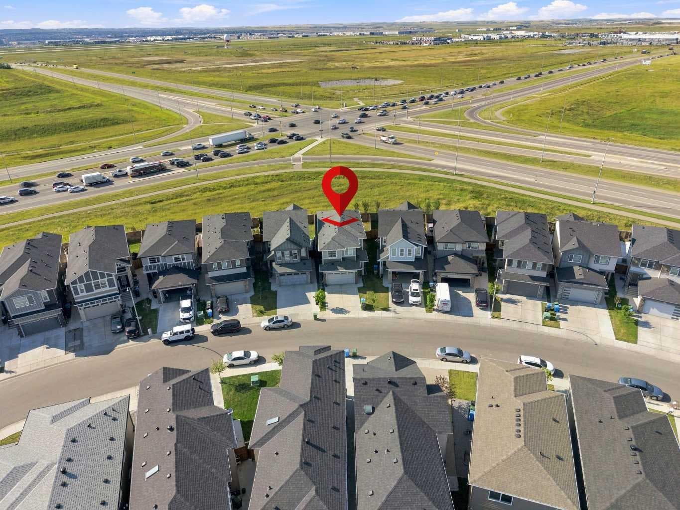 223 Savanna Way NE
