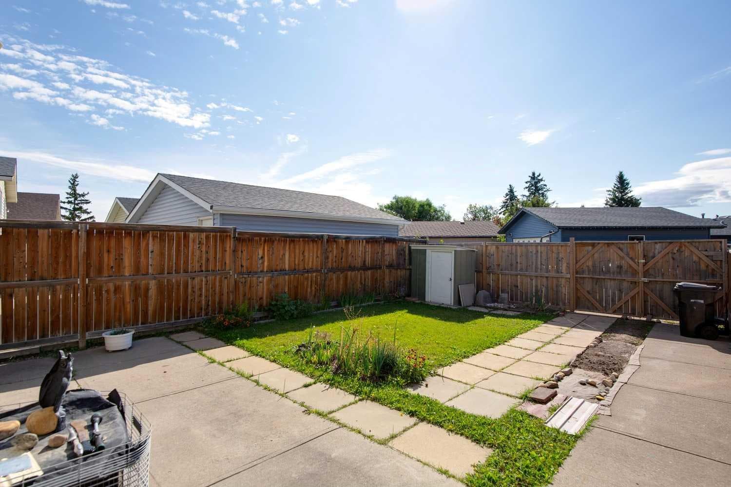 175 Castleridge Drive NE