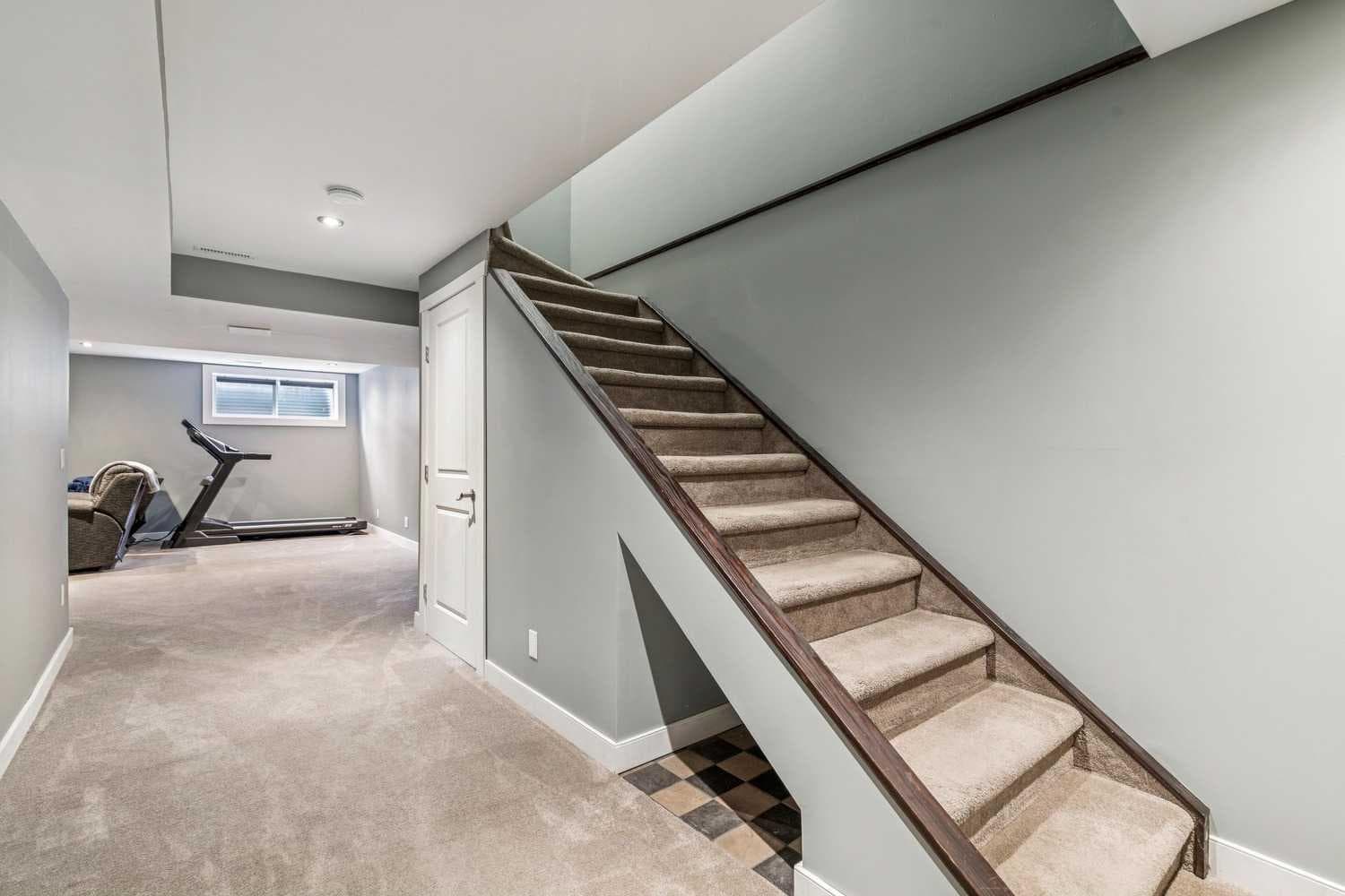 280 Rockyspring Grove NW