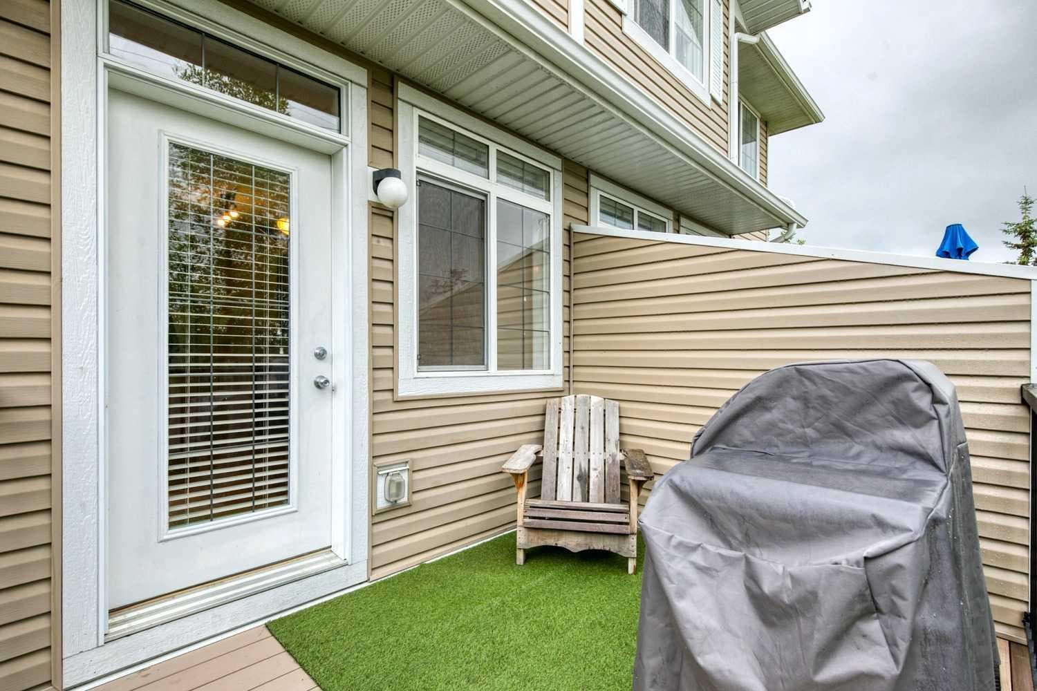 280 Rockyspring Grove NW