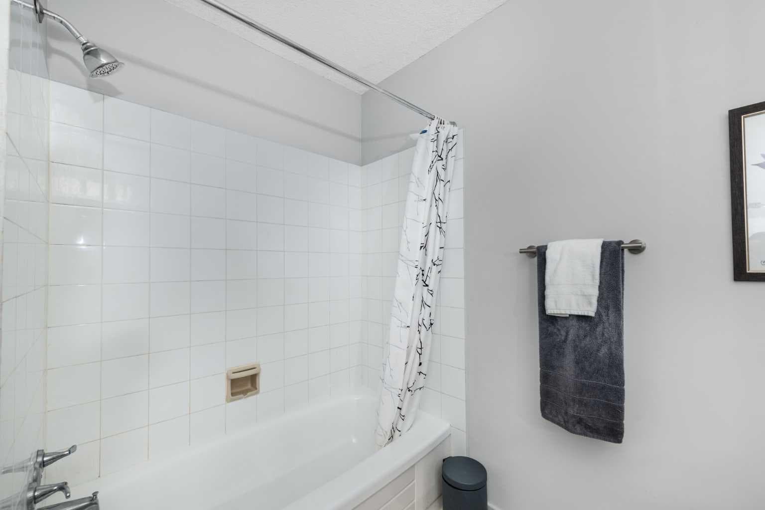 48 Bermuda Court NW