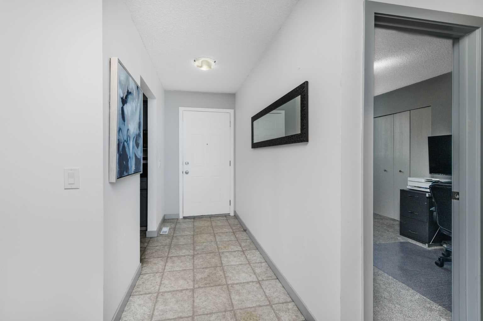 48 Bermuda Court NW