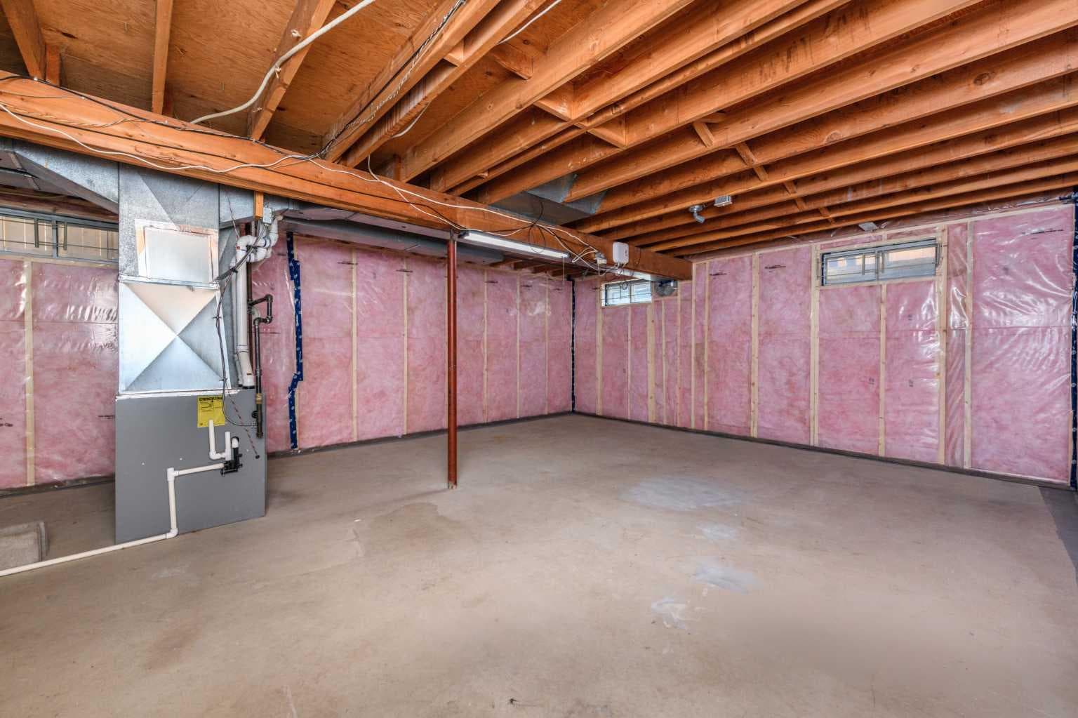 48 Bermuda Court NW