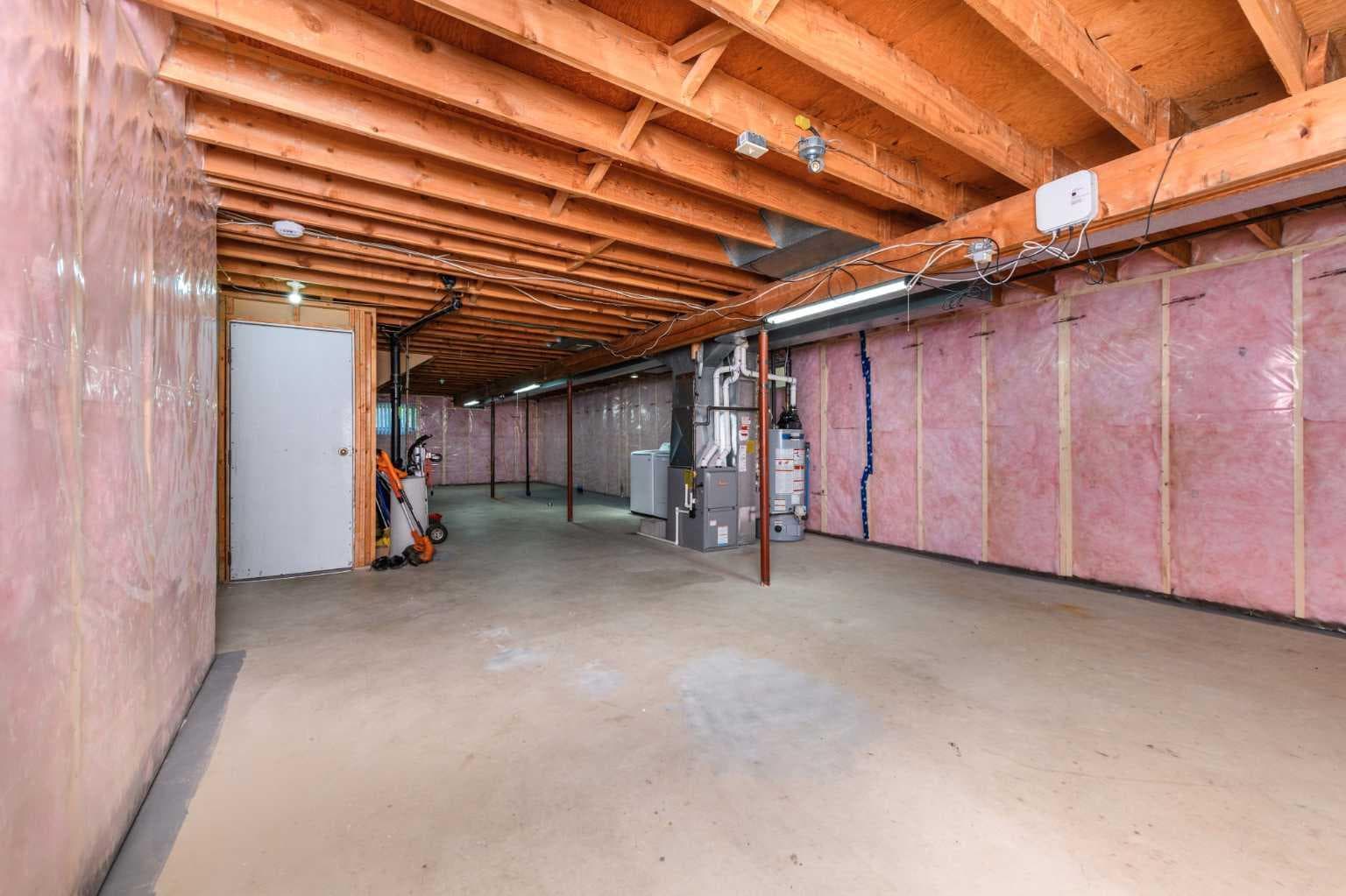 48 Bermuda Court NW