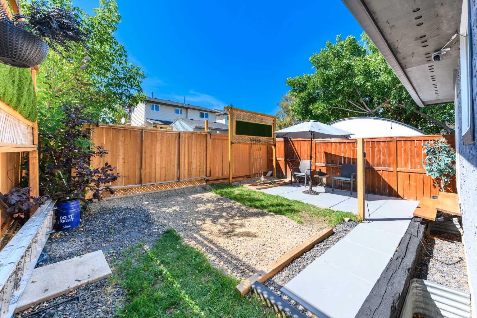 48 Bermuda Court NW