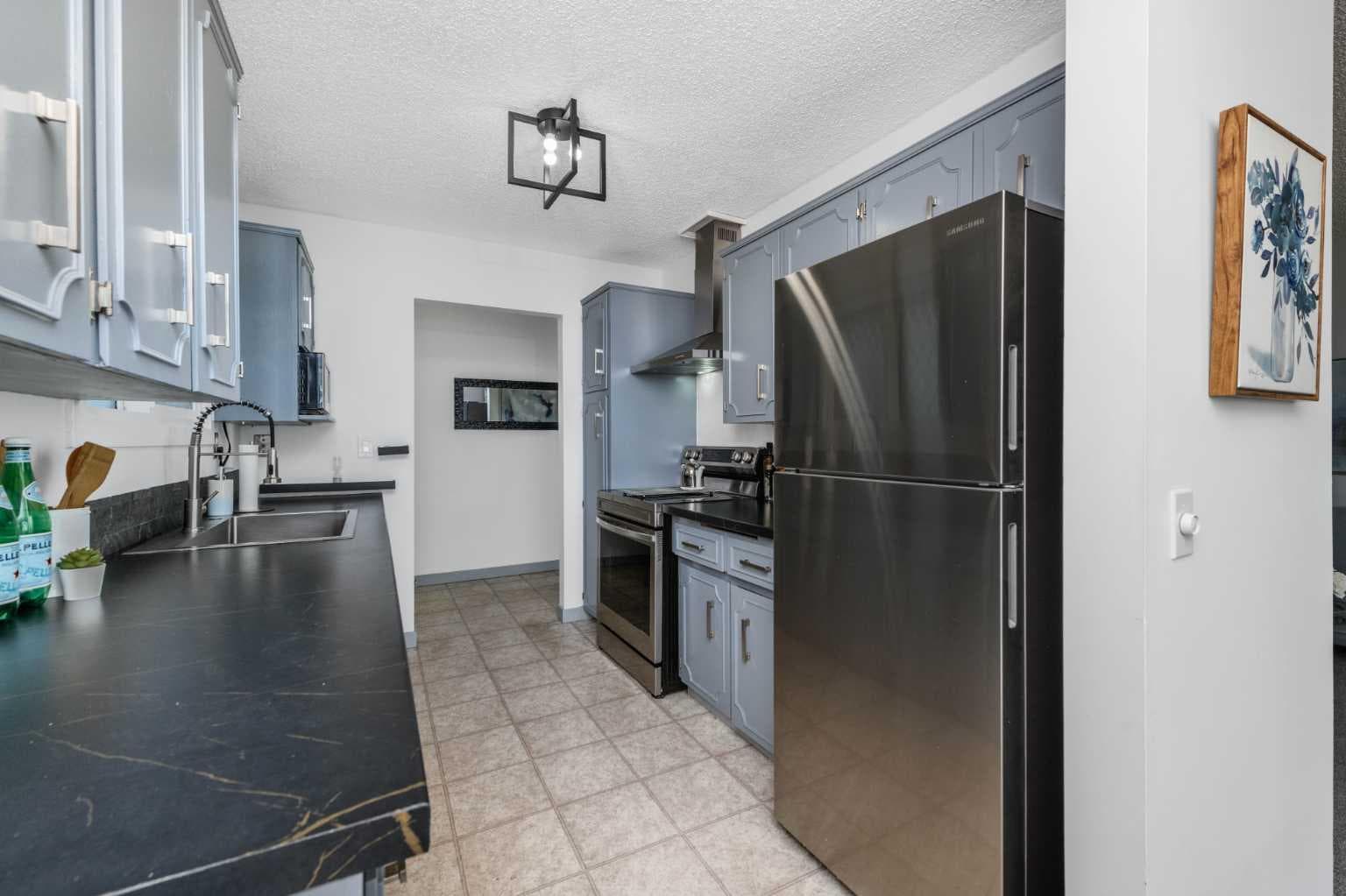 48 Bermuda Court NW
