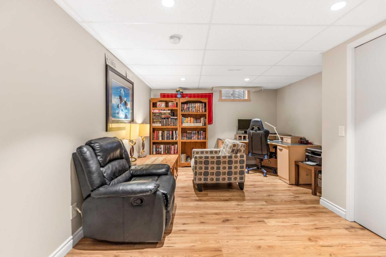 30 Windstone Lane SW
