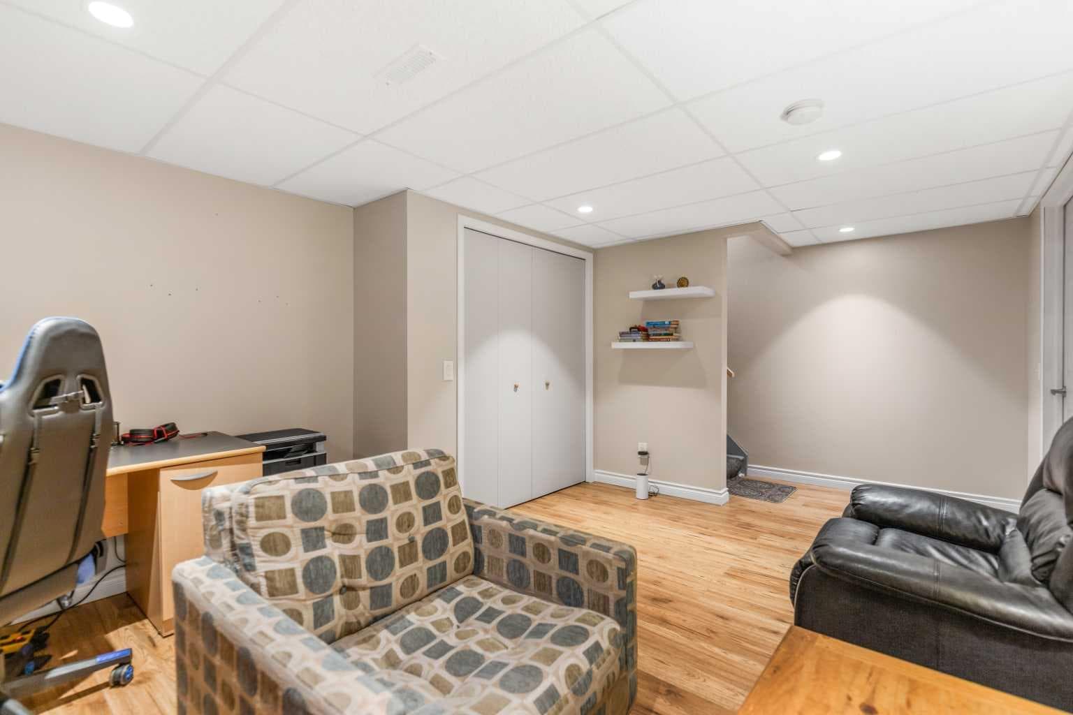 30 Windstone Lane SW