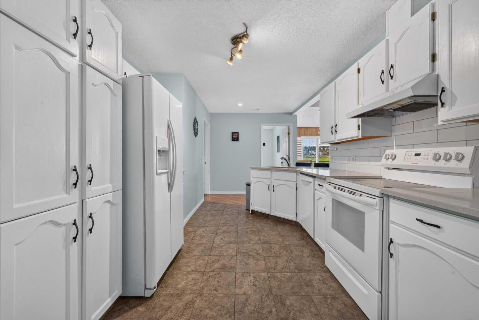 304, 39 Hidden Creek Place NW