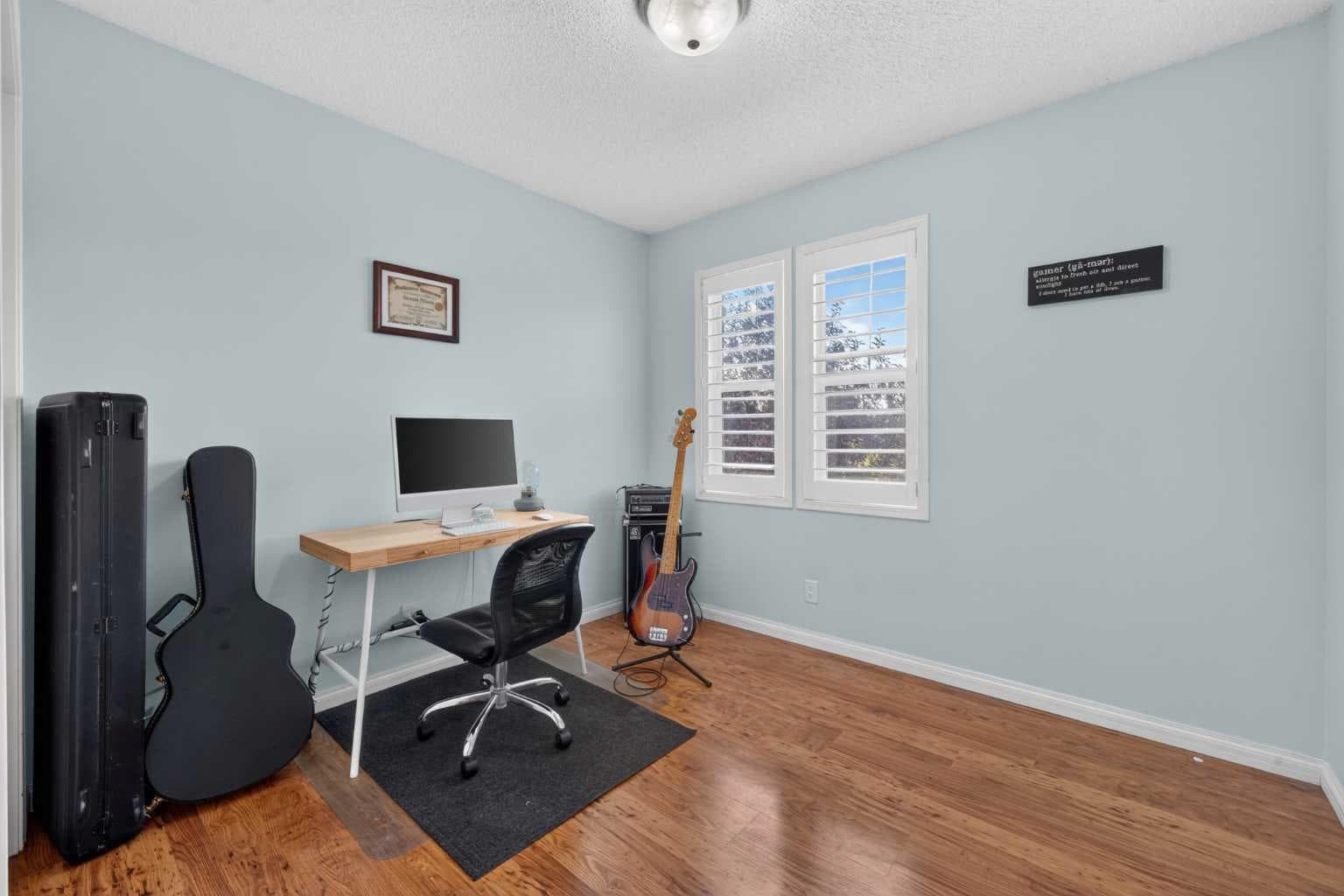 304, 39 Hidden Creek Place NW