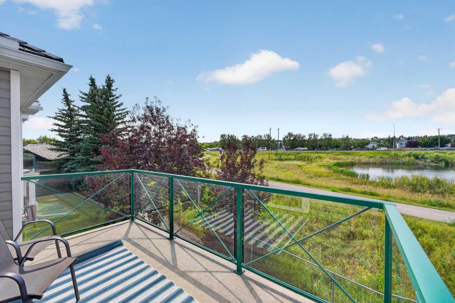 304, 39 Hidden Creek Place NW