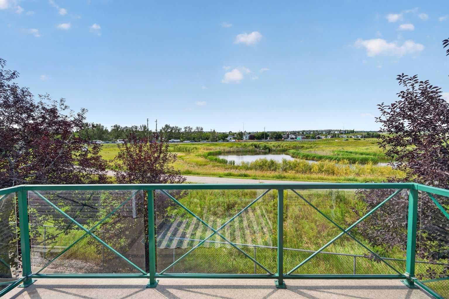 304, 39 Hidden Creek Place NW