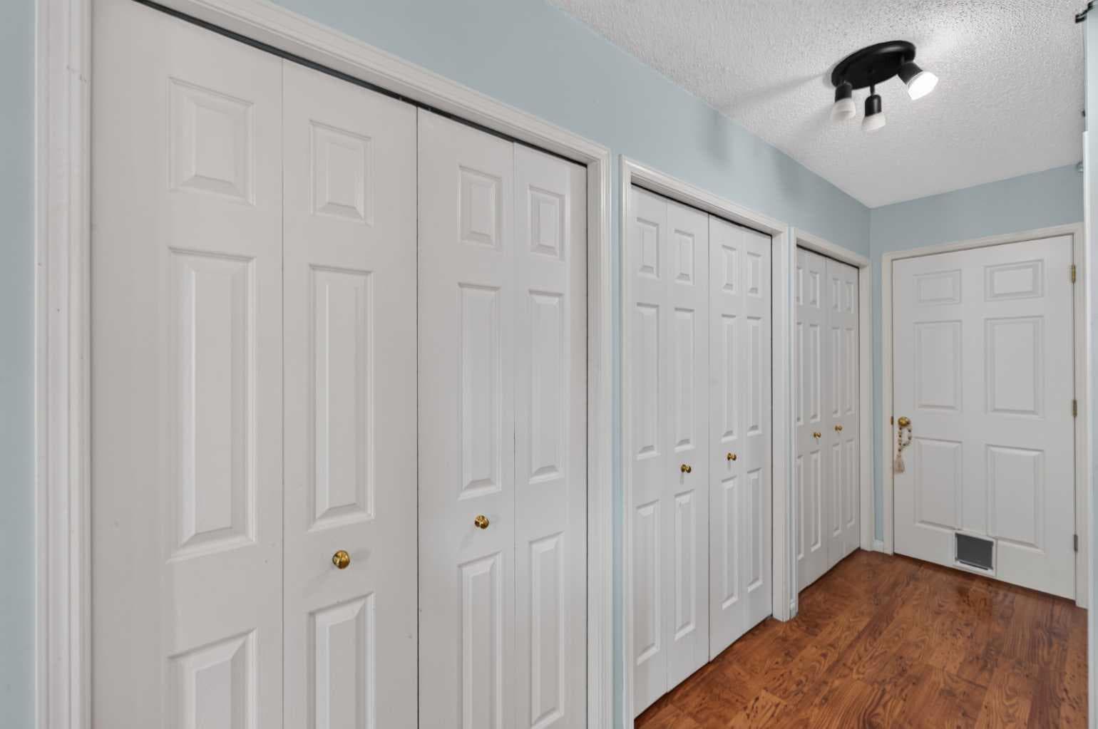 304, 39 Hidden Creek Place NW