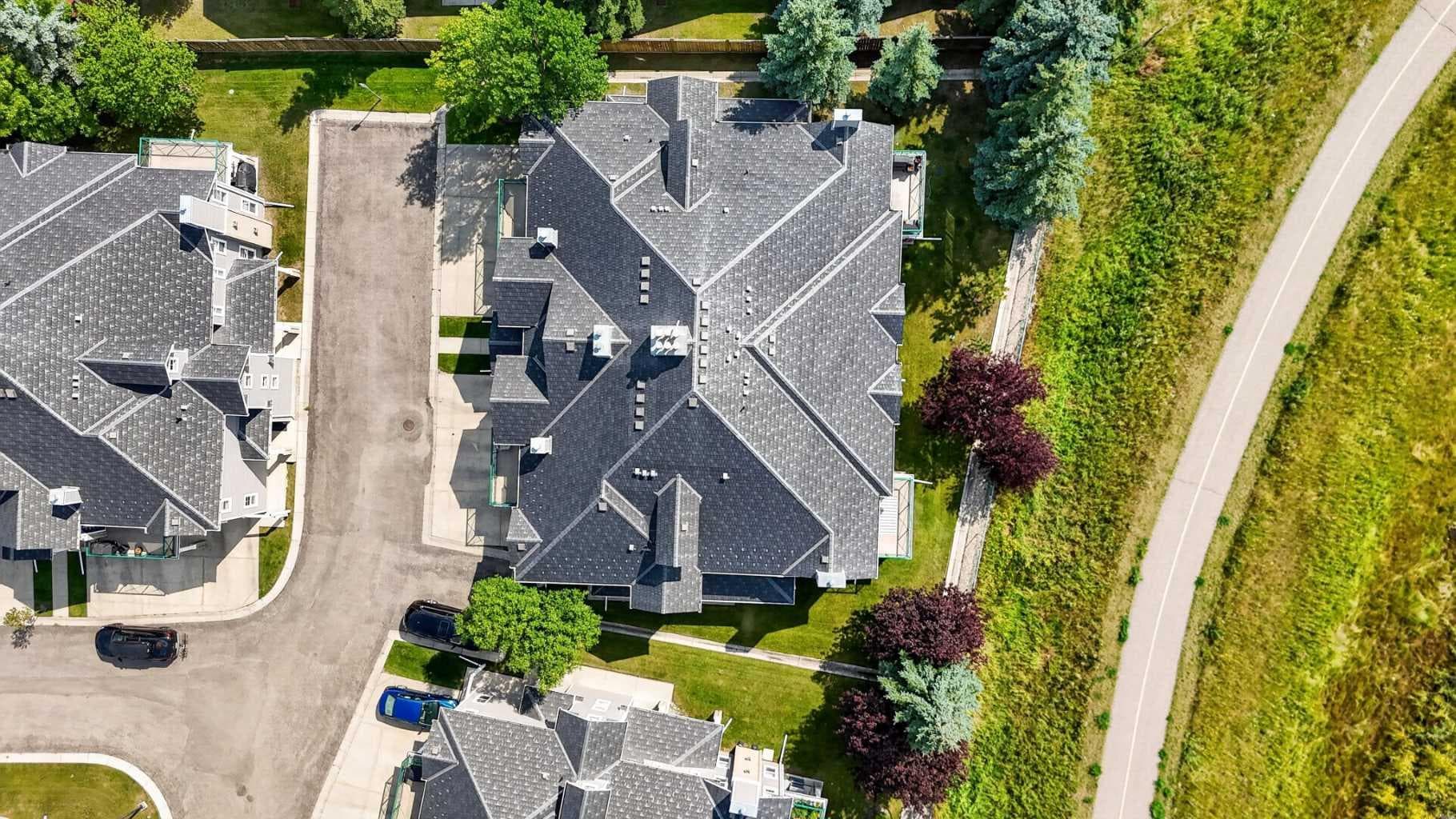 304, 39 Hidden Creek Place NW