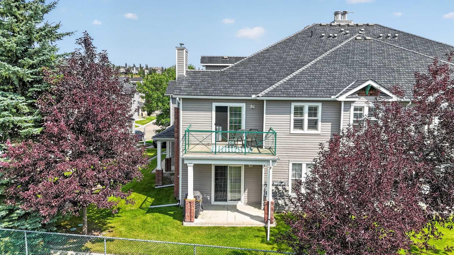 304, 39 Hidden Creek Place NW