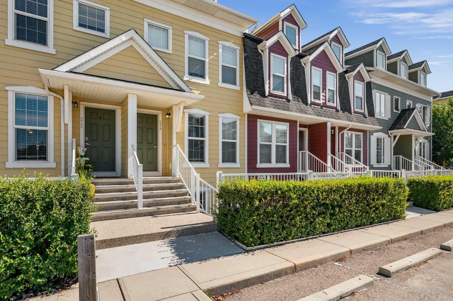 216 Mckenzie Towne Close SE