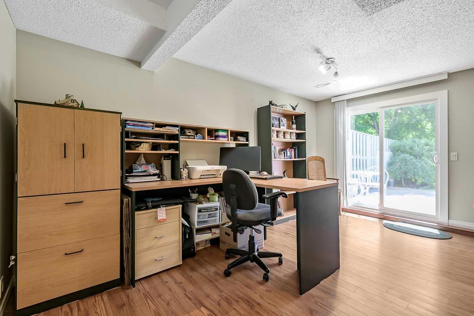 76, 200 Shawnessy Drive SW