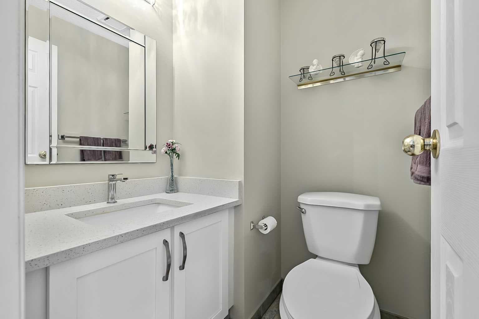 76, 200 Shawnessy Drive SW