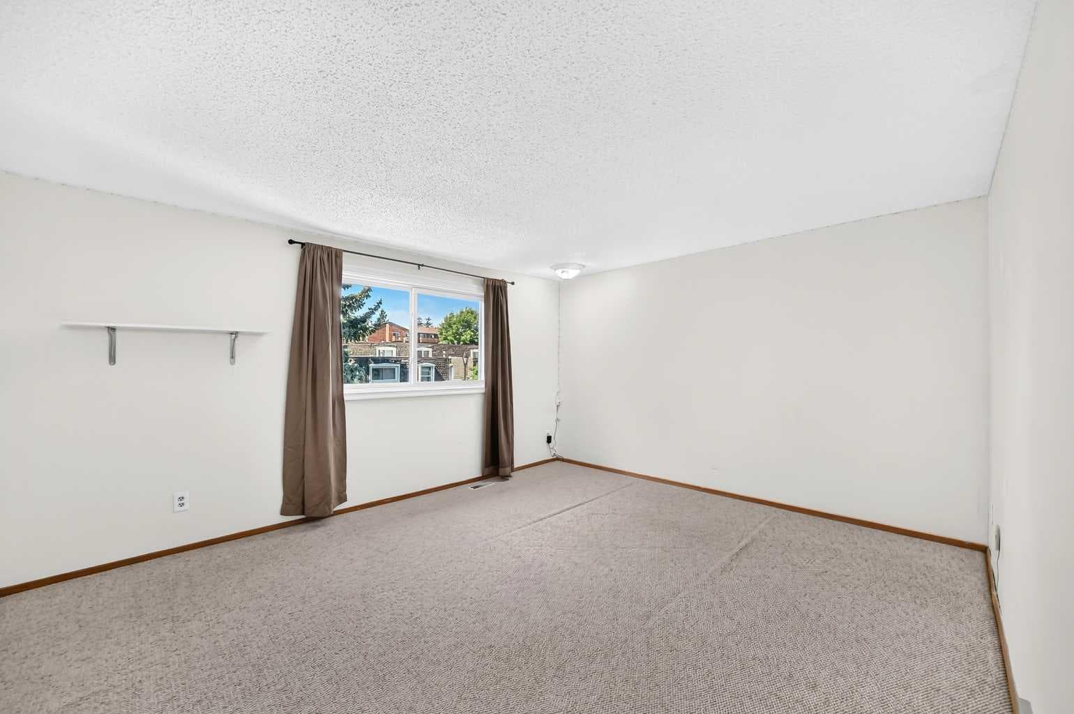 130, 330 Canterbury Drive SW
