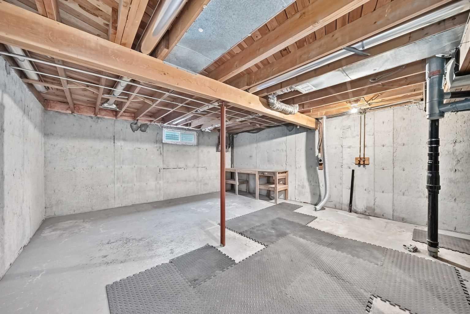 130, 330 Canterbury Drive SW