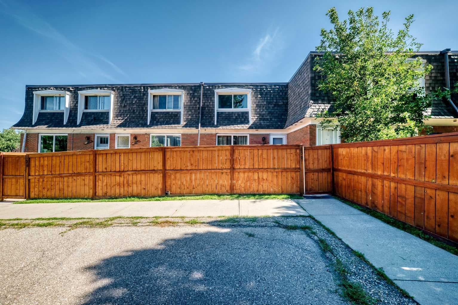 130, 330 Canterbury Drive SW