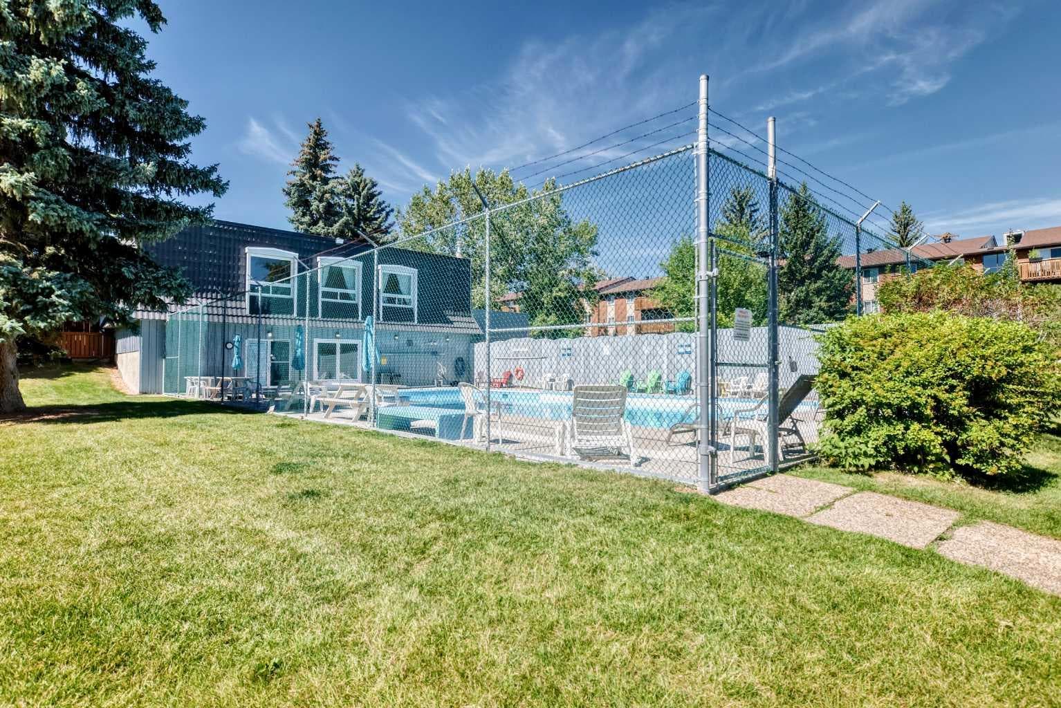 130, 330 Canterbury Drive SW