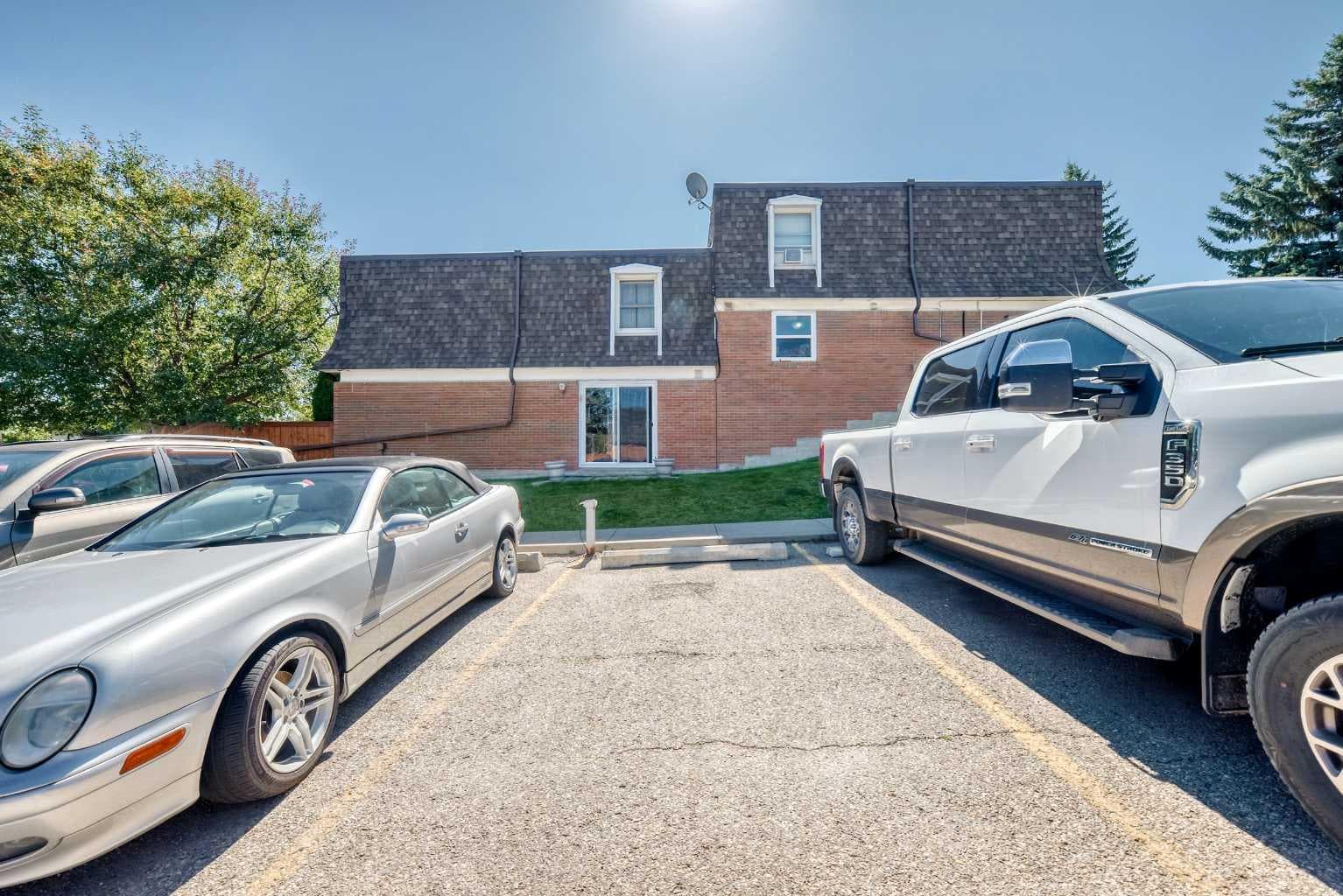 130, 330 Canterbury Drive SW