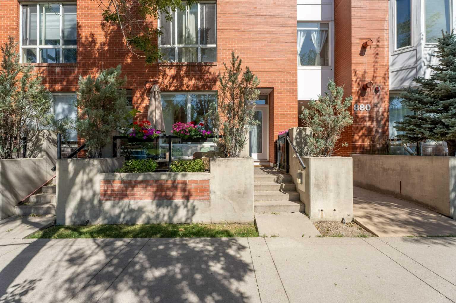 113, 830 Centre Avenue NE