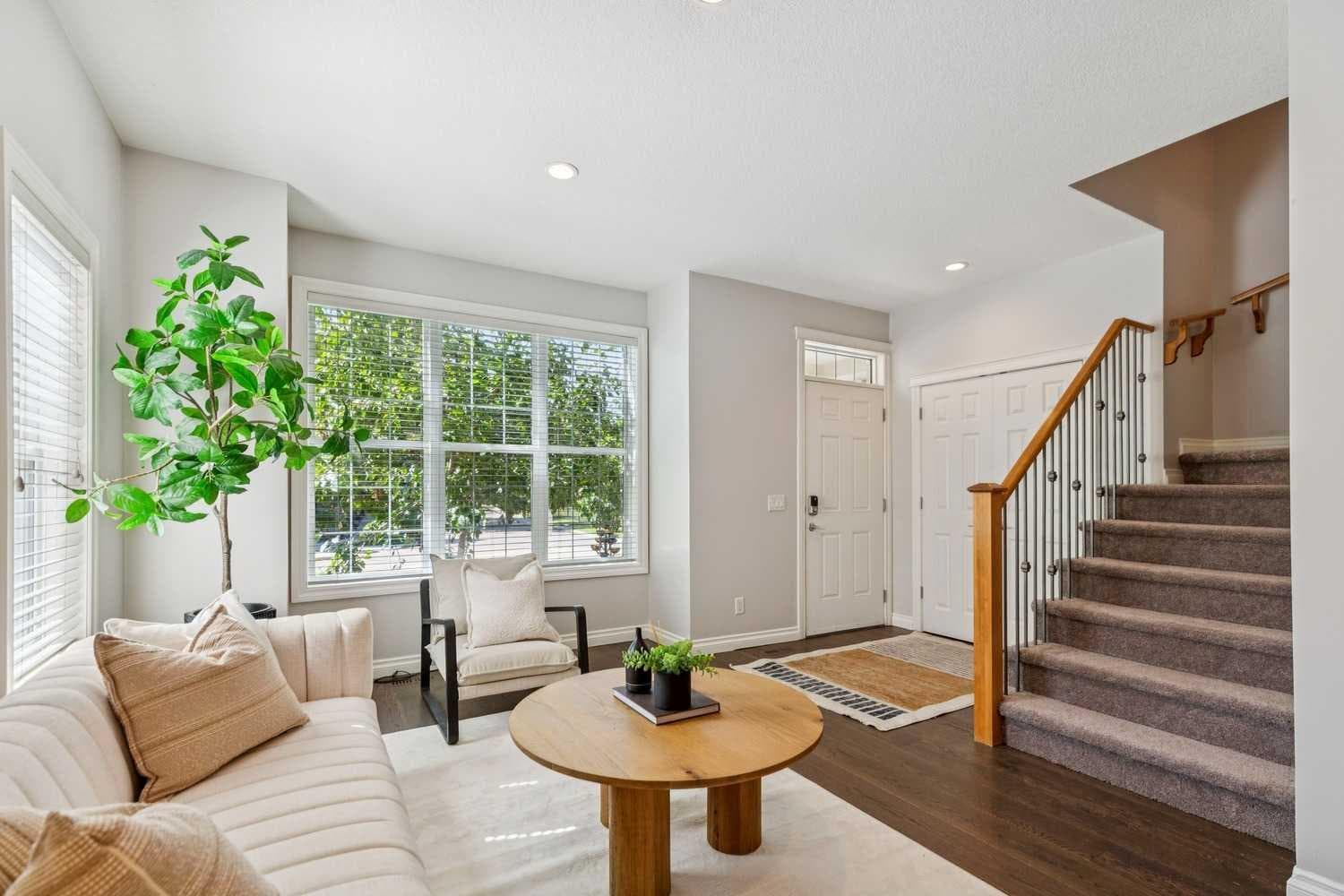 115 Couture Crescent SW