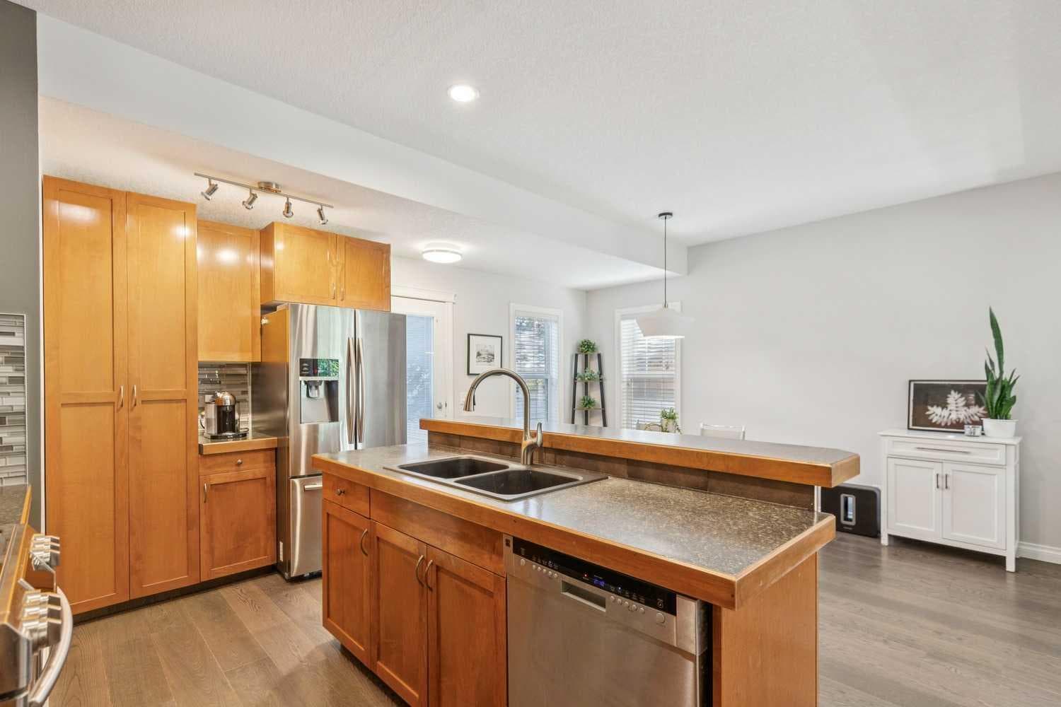 115 Couture Crescent SW