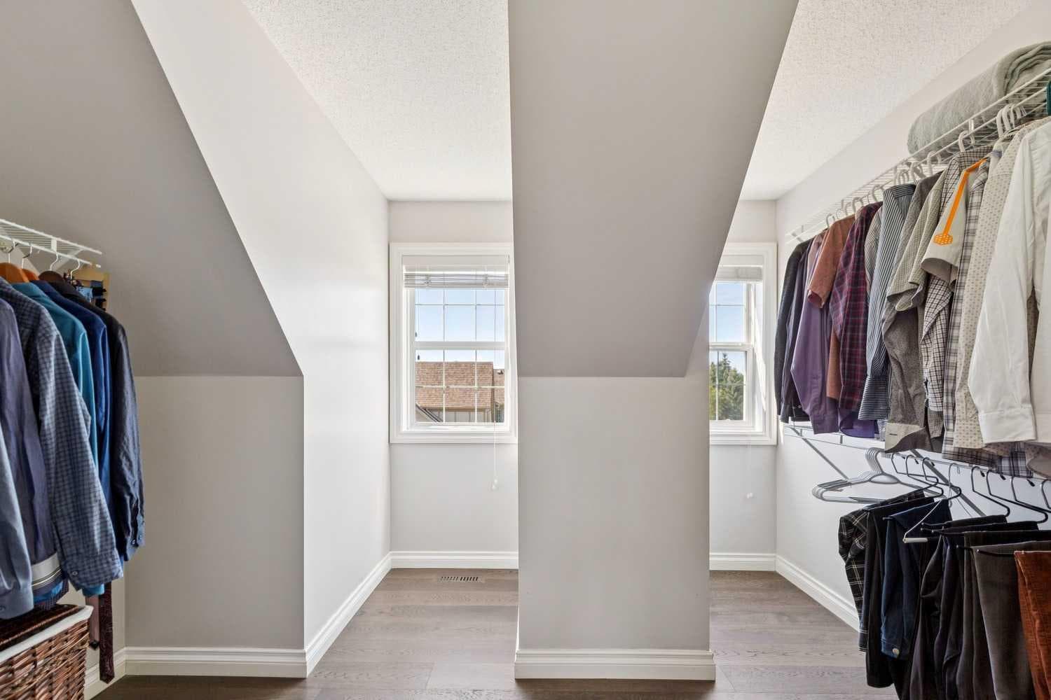 115 Couture Crescent SW