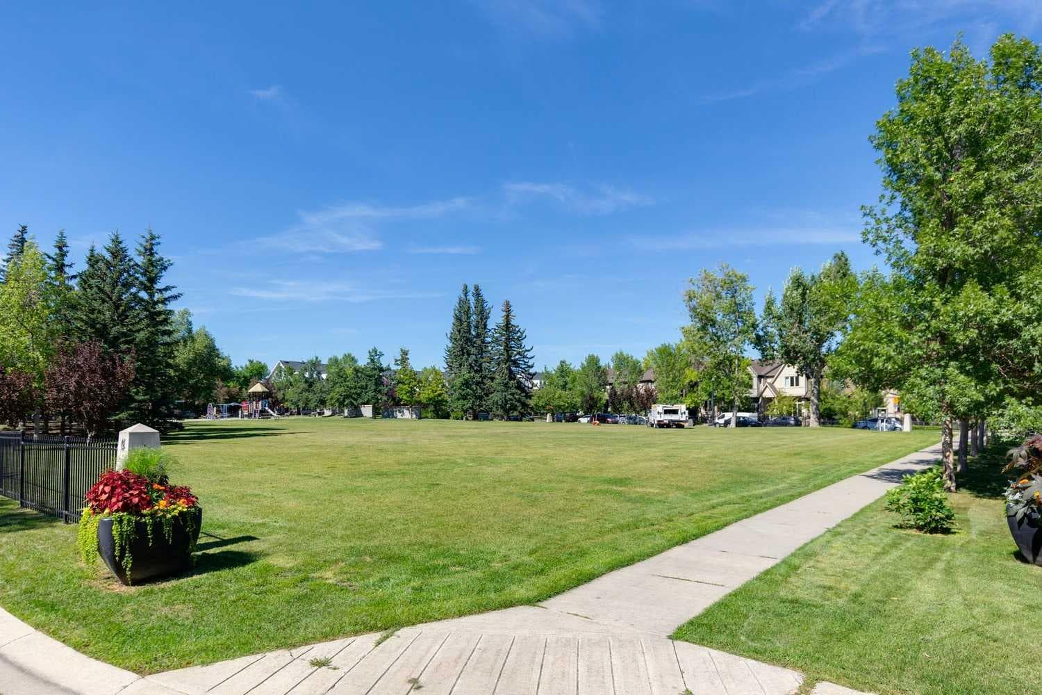 115 Couture Crescent SW